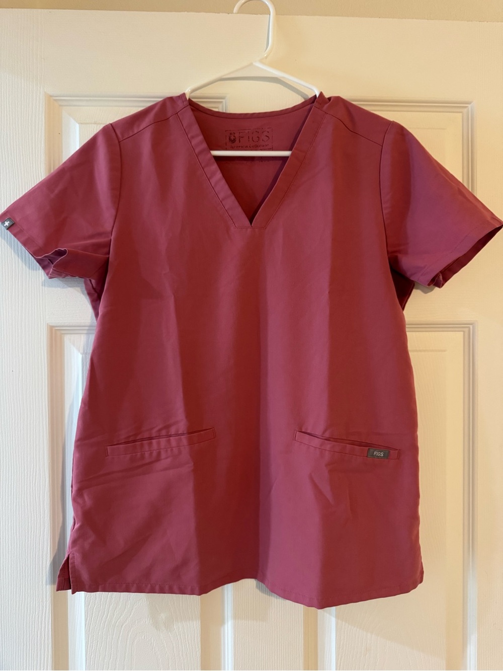 Figs Women's V-Neck Scrub Top Dusty Pink